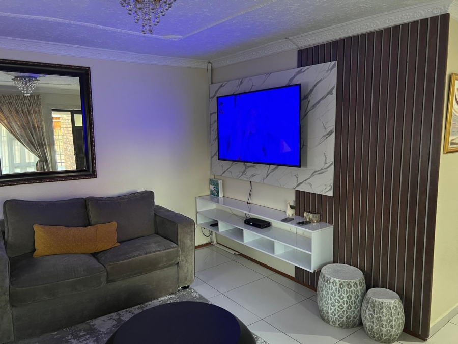 3 Bedroom Property for Sale in Mmabatho North West